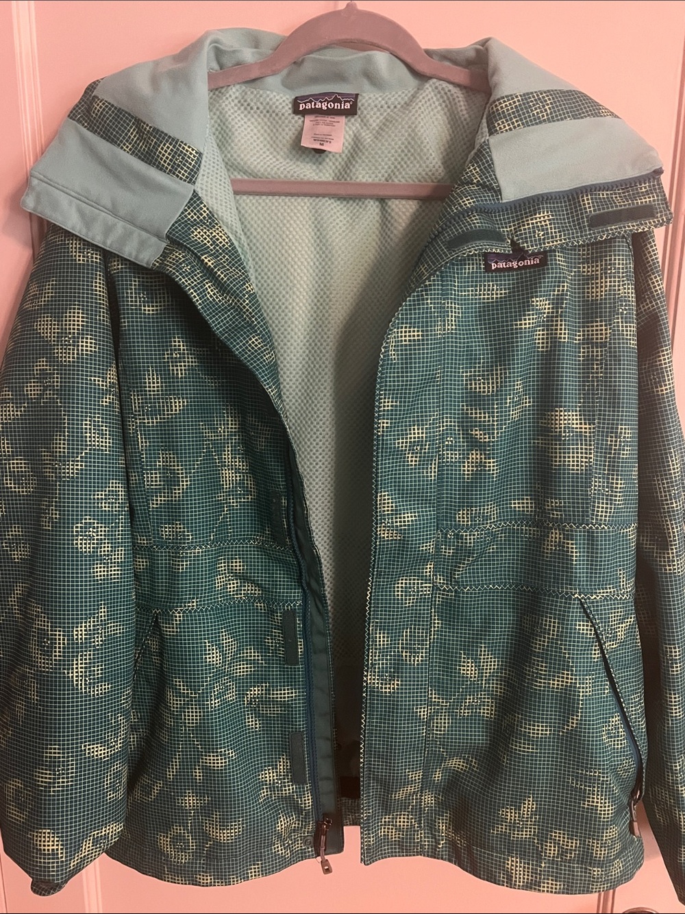 Patagonia Green Floral Pattern Ski Jacket